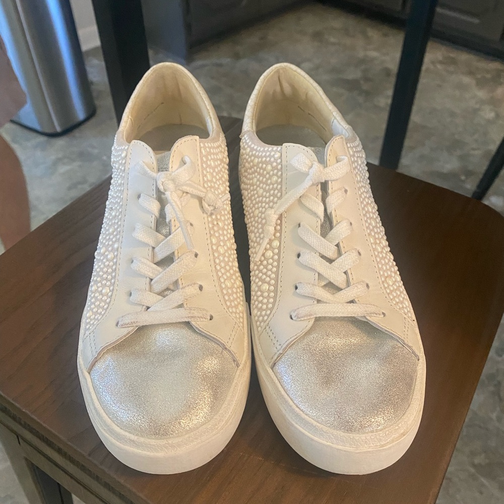 Dolce Vita Pearl Sneakers